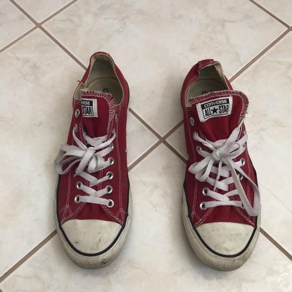 Mens Red low top converse - Picture 3 of 14